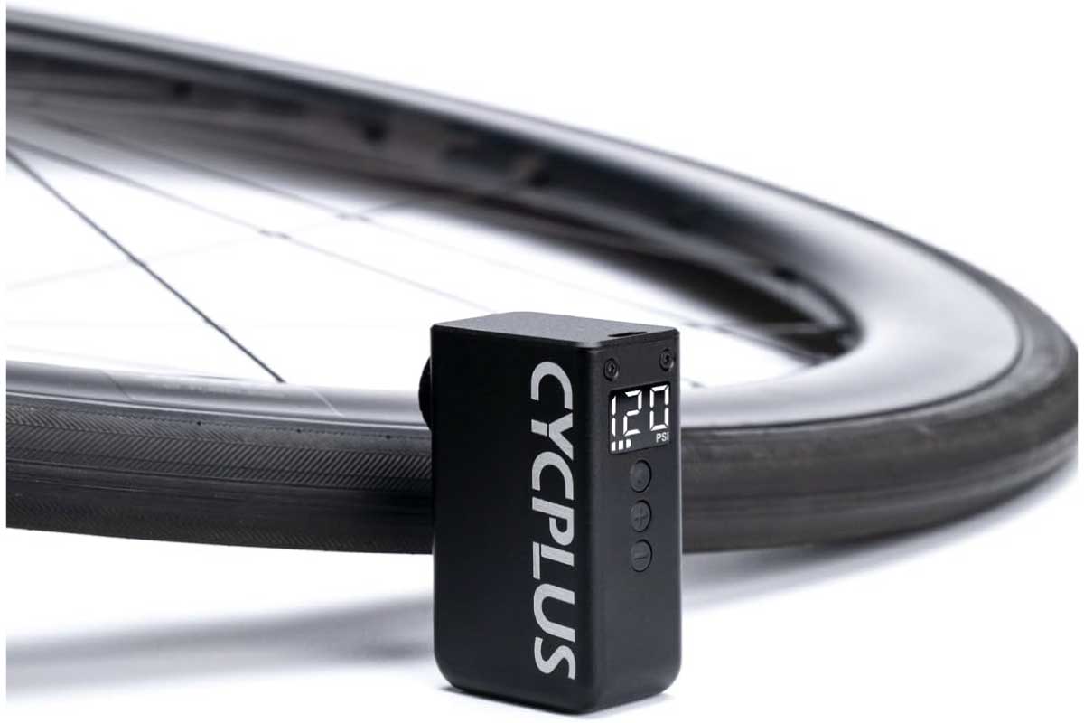 CYCPLUS【‎AS2 PRO】圧力計機能付きのLEDスクリーン搭載、小型軽量な携帯電動ポンプがAmazonにて17%OFFの16,599円