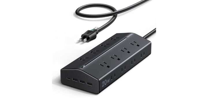 【UGREEN T620】AC差込口16個とUSBポート4つ（USB‑C×1/USB‑A×3）を備え、最大20台の機器を同時に給電できる多面型電源タップがAmazonにて20%OFFの2,379円