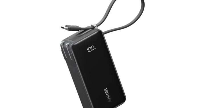 【Anker Power Bank (10000mAh, Fusion, Built-In USB-C ケーブル)】折りたたみ式プラグを備え、コンセントに直接挿して充電器としても使える、「1台3役」のオールインワンモバイルバッテリーがAmazonにて30%OFFの5,590円