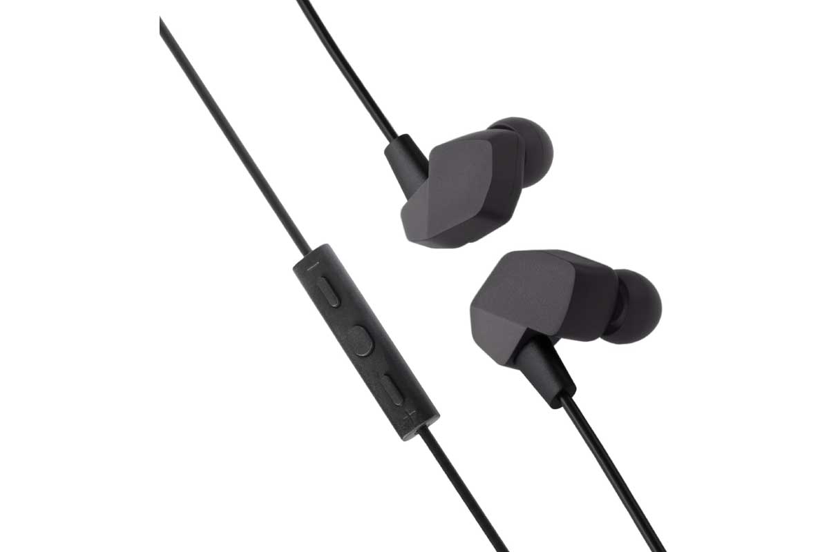 【final VR3000 for Gaming】定位性能に優れ、FPS・VR・ホラーゲームなどで音の方向性を正確に把握できることを重視した有線ゲーミングイヤホンがAmazonにて16%OFFの7,580円