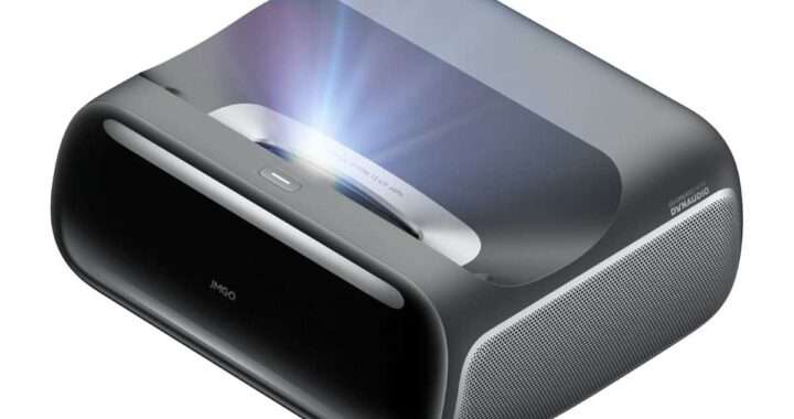 【JMGO O2S Ultra 4K】3色レーザー（RGB）光源・3650 ISOルーメン・Dolby Vision対応・0.16:1の超短焦点投射比・Google TV 5.0搭載を特徴とする4K超短焦点プロジェクターがAmazonにて20%OFFの399,344円