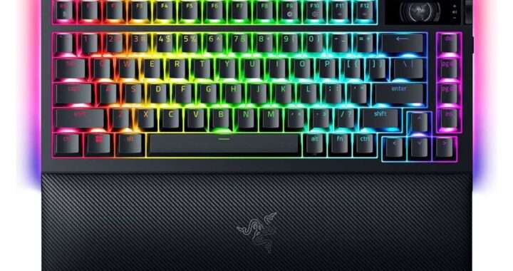 【Razer BlackWidow V4 Pro 75%】4KHzワイヤレス・ホットスワップ対応・OLEDディスプレイ・コマンドダイヤル・第3世代Razerメカニカルスイッチ・最大2100時間バッテリー を搭載した、75％フォームファクターゲーミングキーボードがAmazonにて10%OFFの44,890円