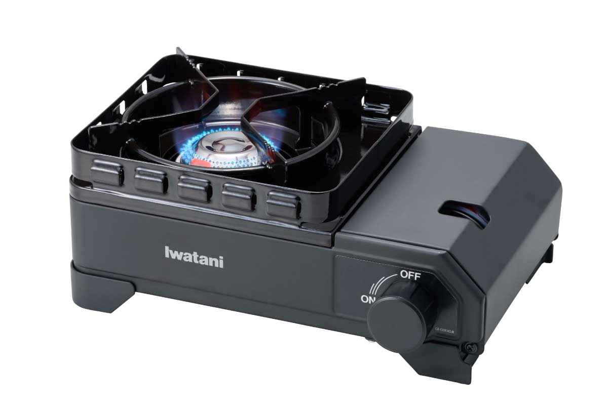 イワタニ【カセットフー “タフまるXG Jr.”】屋内外で使用できる高耐風性能カセットこんろ「タフまるXG」を約60％小型化し、携帯性と実用性を両立したアウトドア向け高性能モデル