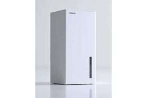 山善【ペルチェ式除湿機 YDC-AU25】ペルチェ素子による静音除湿、USB Type‑C給電、モバイルバッテリー対応、1日最大250mL除湿、800mLタンクを備えた小型除湿機で、靴箱・クローゼットなど電源のない狭い空間に最適なモデル